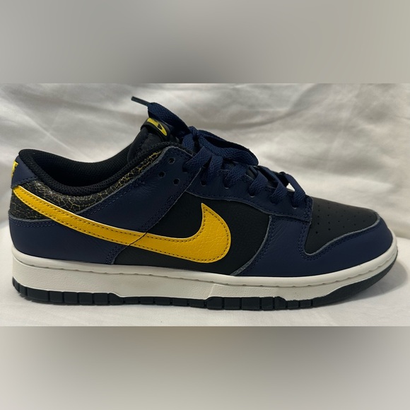 Nike Dunk Low Vintage Sneakers Black/Tour Yellow FZ4014-010 Men’s Sz: 9.5